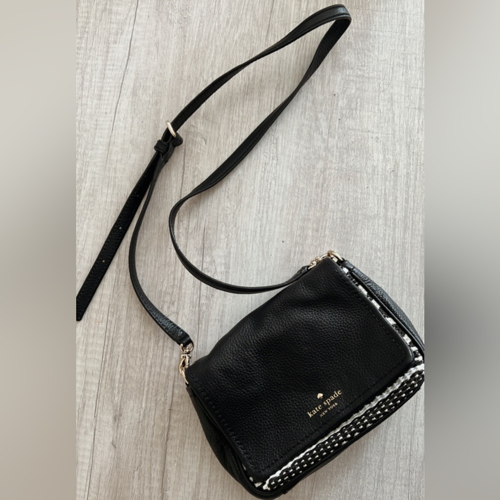 Kate Spade black and white small crossbody